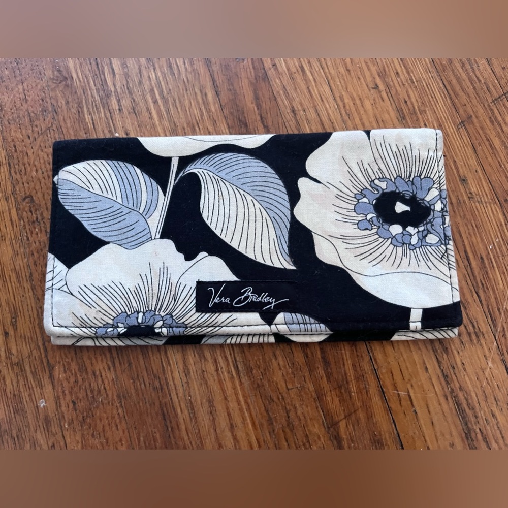 Vera Bradley Navy Floral Card Holder, Passport Book